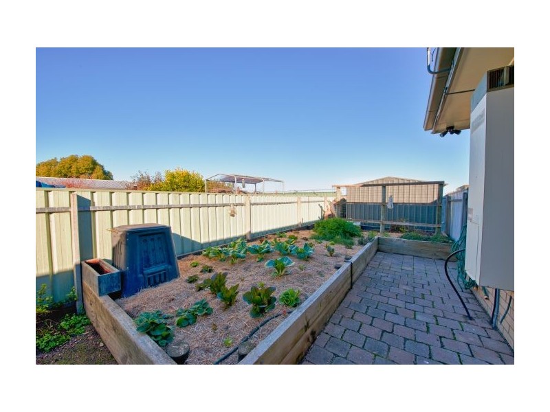 9 Stockton Crt, Thurgoona NSW 2640