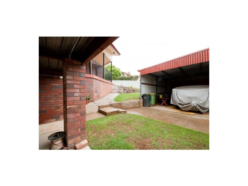 700 Pearsall Street, Hamilton Valley NSW 2641