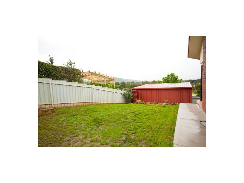 700 Pearsall Street, Hamilton Valley NSW 2641
