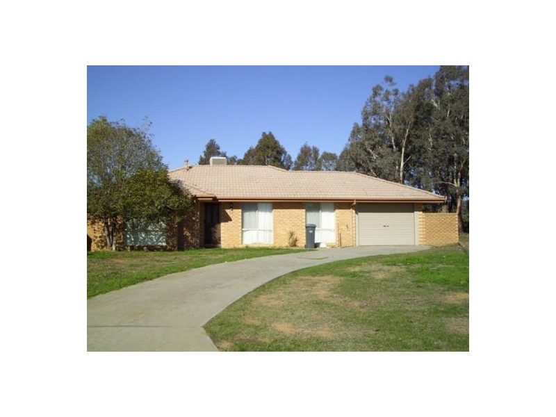 13 Blackbutt Court, Thurgoona NSW 2640