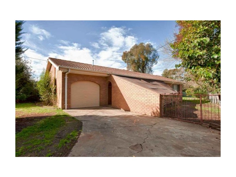 636 Storey St, Lavington NSW 2641