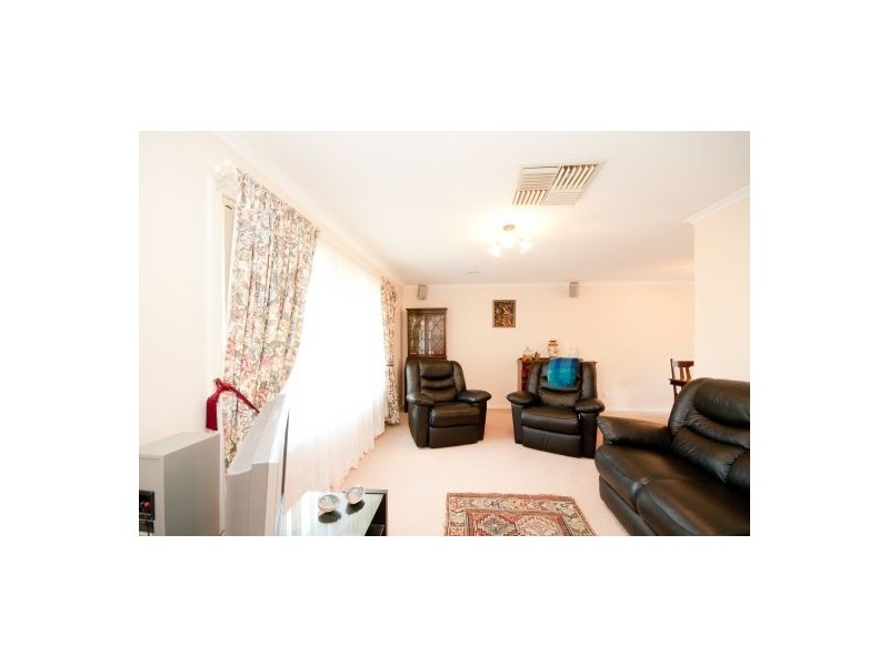 3 Alkira Crt, Springdale Heights NSW 2641