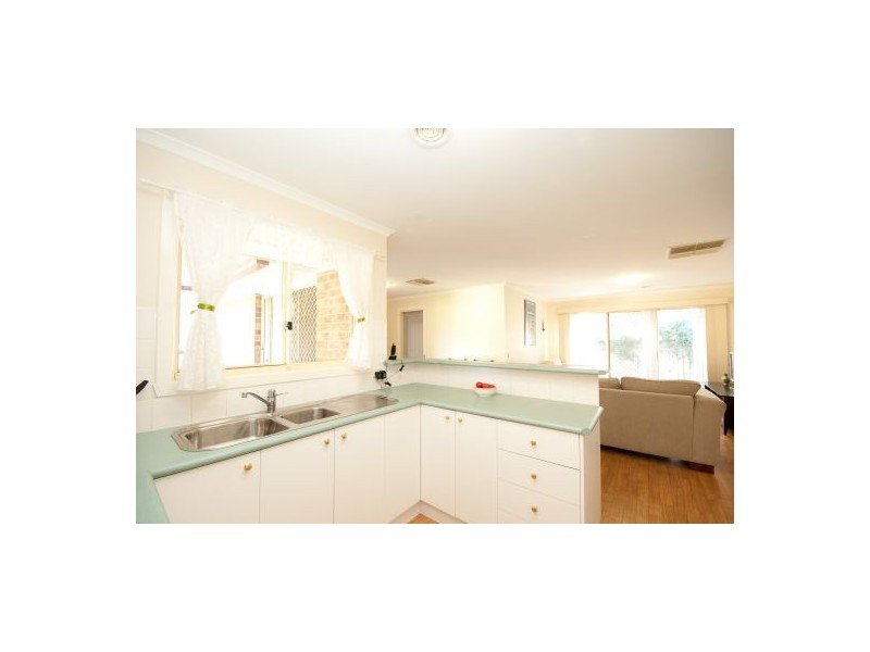 3 Alkira Crt, Springdale Heights NSW 2641