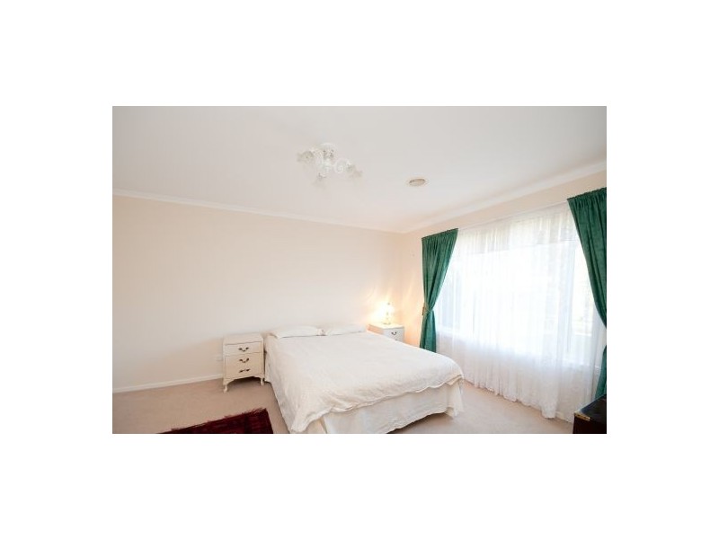 3 Alkira Crt, Springdale Heights NSW 2641