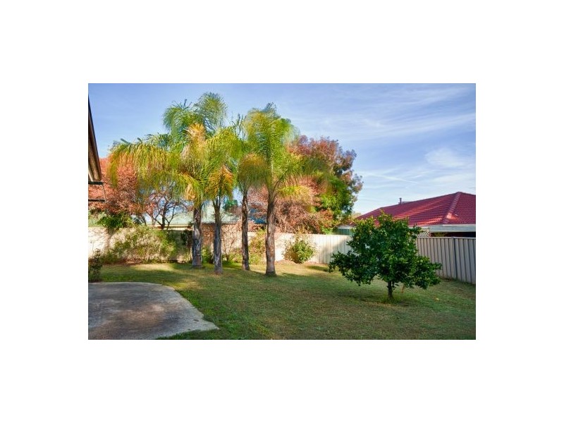 3 Alkira Crt, Springdale Heights NSW 2641