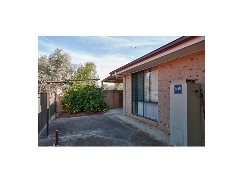 8/14 Tristan Crt, Lavington NSW 2641