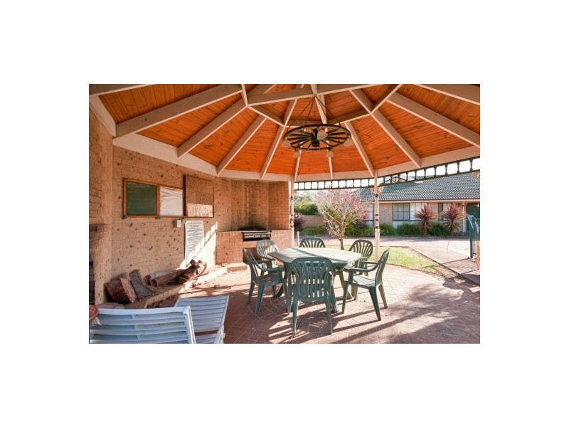 8/14 Tristan Crt, Lavington NSW 2641