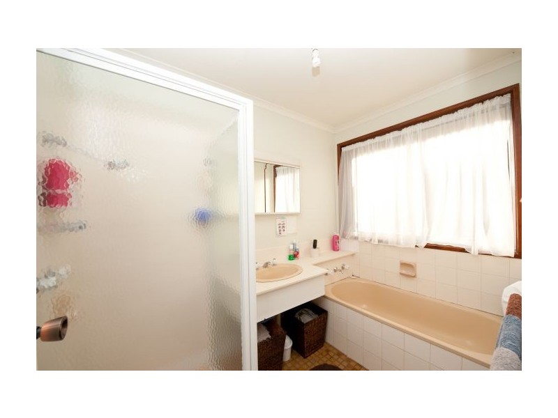 13 Tabletop Court, Thurgoona NSW 2640