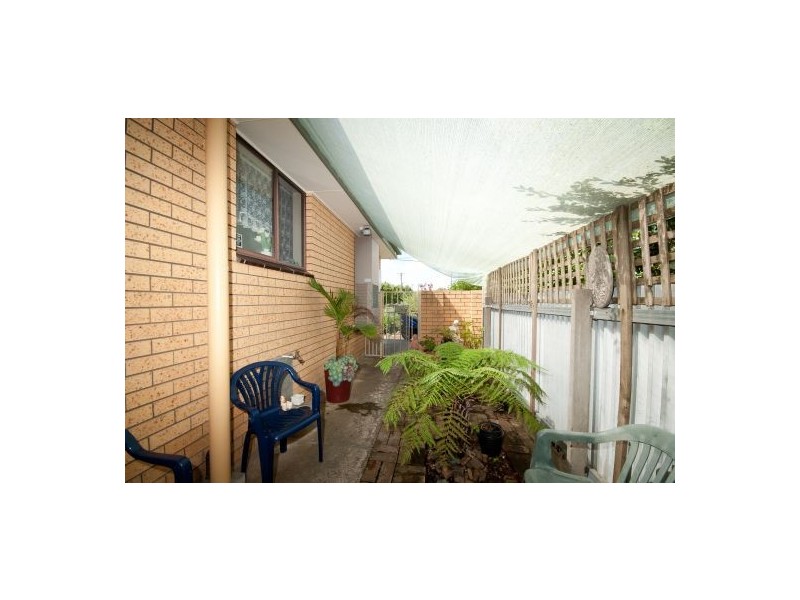 Unit 1/405 Ross Circuit, Lavington NSW 2641