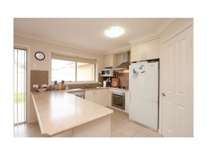 86 Royce Crescent, Lavington NSW 2641