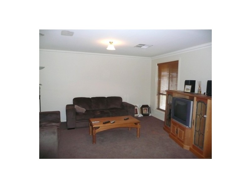 15 Darga Pl, Springdale Heights NSW 2641