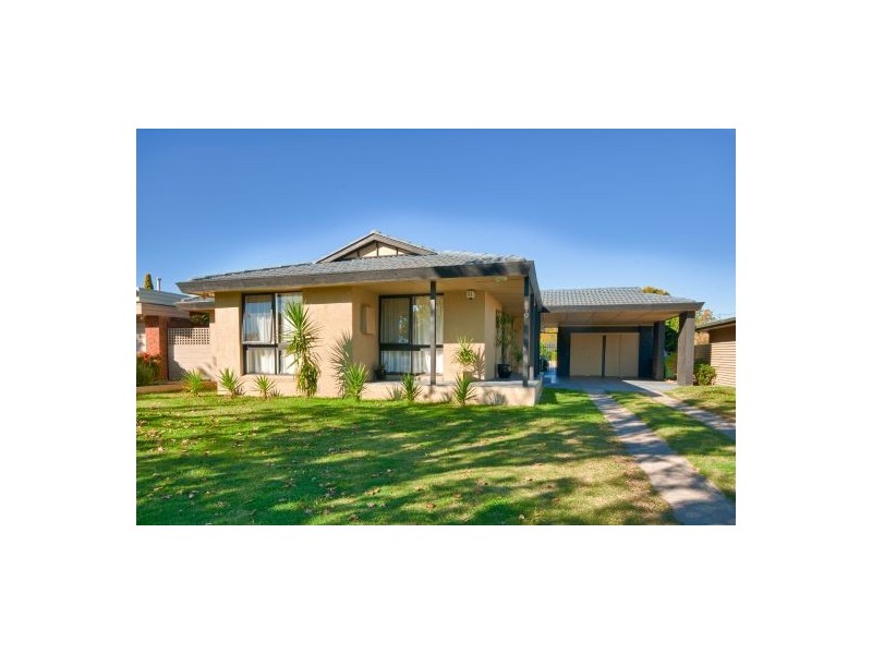 810 St James Crescent, North Albury NSW 2640