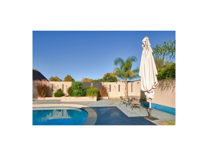 810 St James Crescent, North Albury NSW 2640