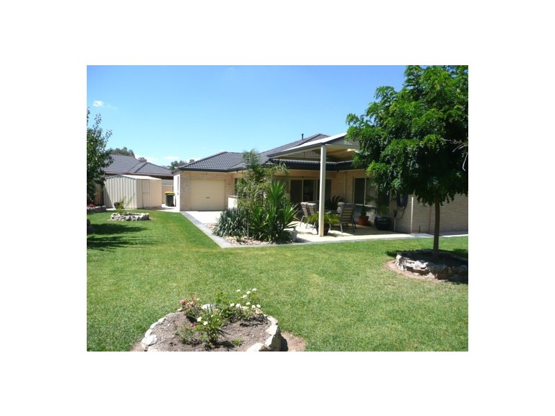 128 Dryandra Way, Thurgoona NSW 2640