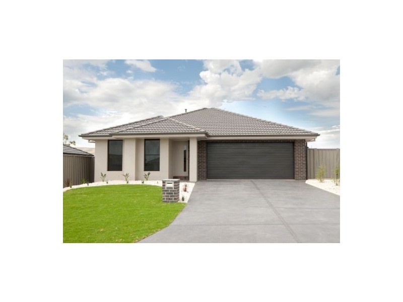 2/1 Owl Court, Thurgoona NSW 2640