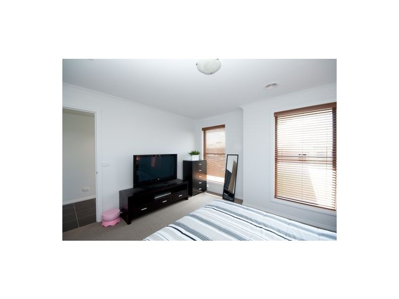 2/1 Owl Court, Thurgoona NSW 2640