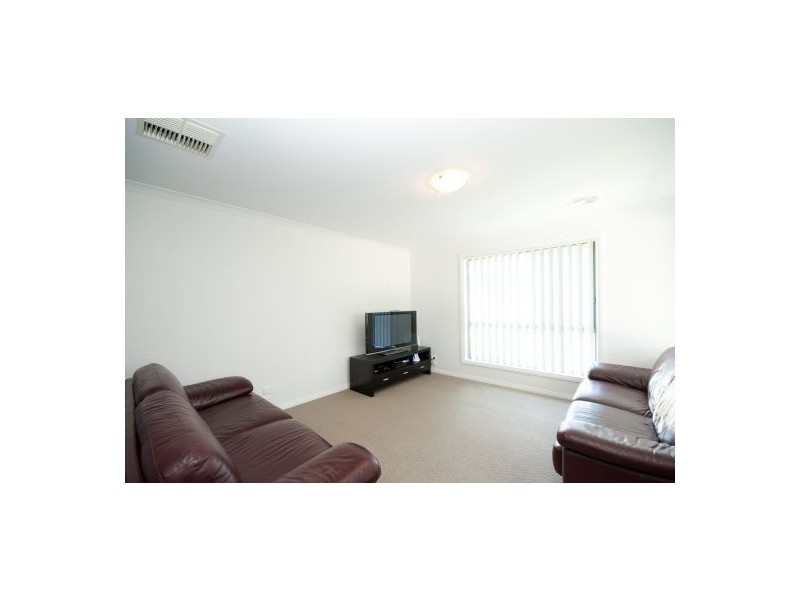 2/1 Owl Court, Thurgoona NSW 2640