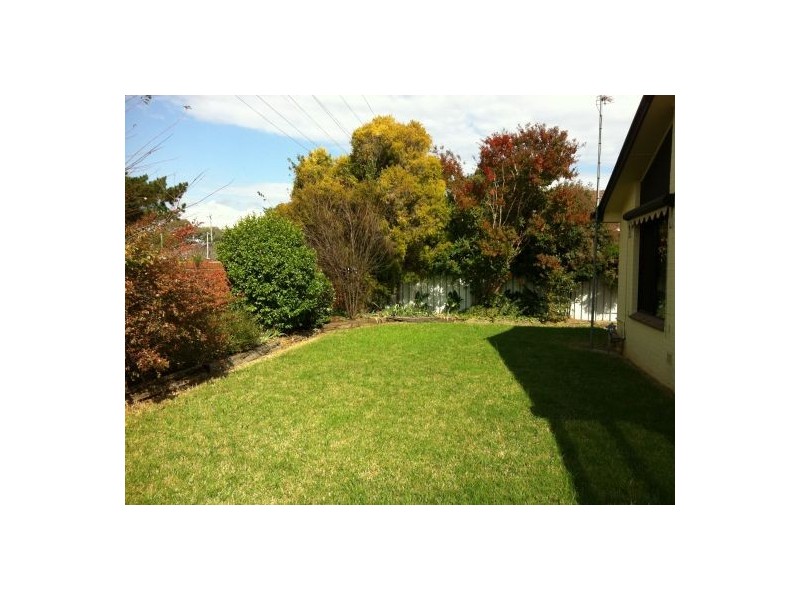 391 Kotthoff Street, Lavington NSW 2641