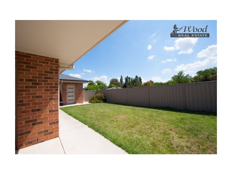 28 St Levans Circuit, Lavington NSW 2641