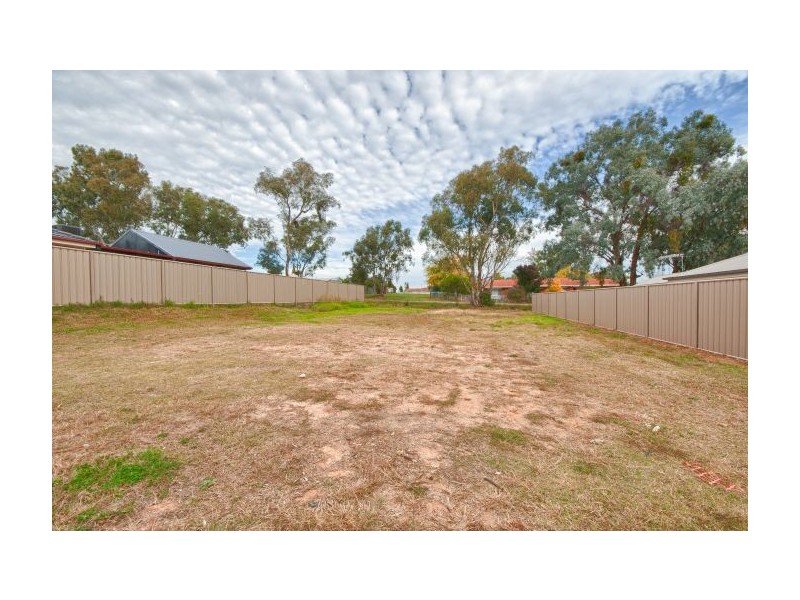 Lot 24 St Levans Cct, Lavington NSW 2641