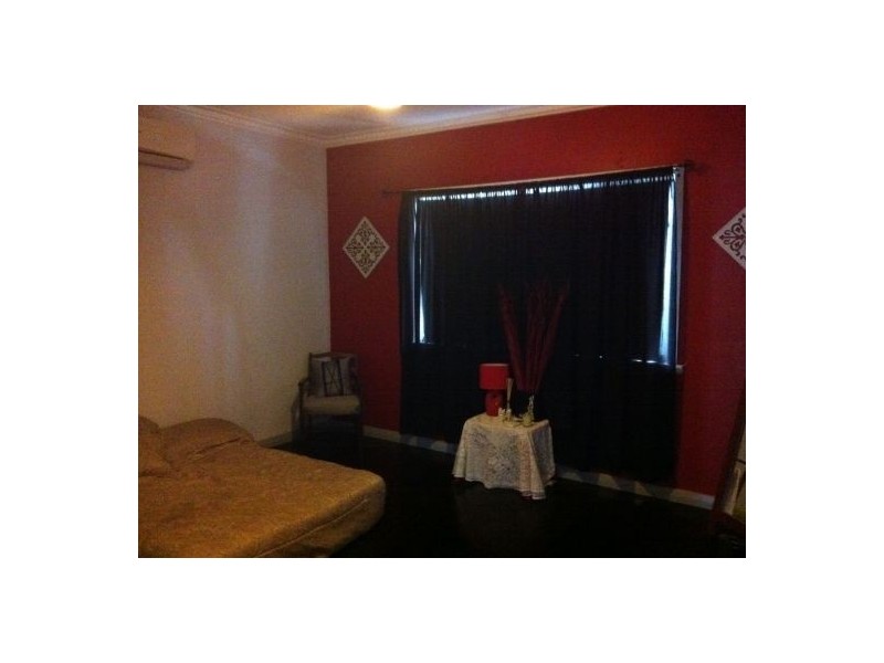 393 Prune St, Lavington NSW 2641