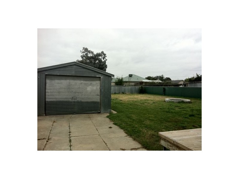 393 Prune St, Lavington NSW 2641