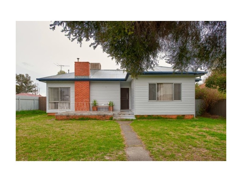 998 Calimo St, North Albury NSW 2640