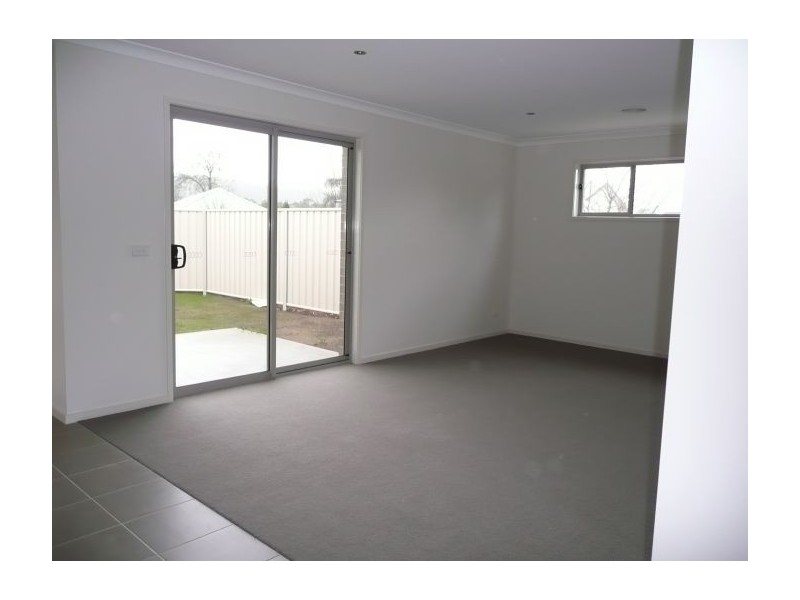 1/774 Centaur Rd, Lavington NSW 2641
