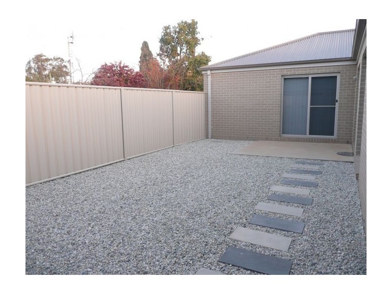 1/774 Centaur Rd, Lavington NSW 2641