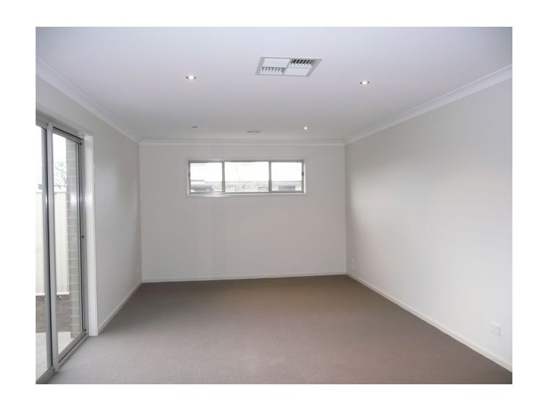 1/774 Centaur Rd, Lavington NSW 2641