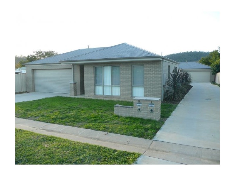 1/774 Centaur Rd, Lavington NSW 2641