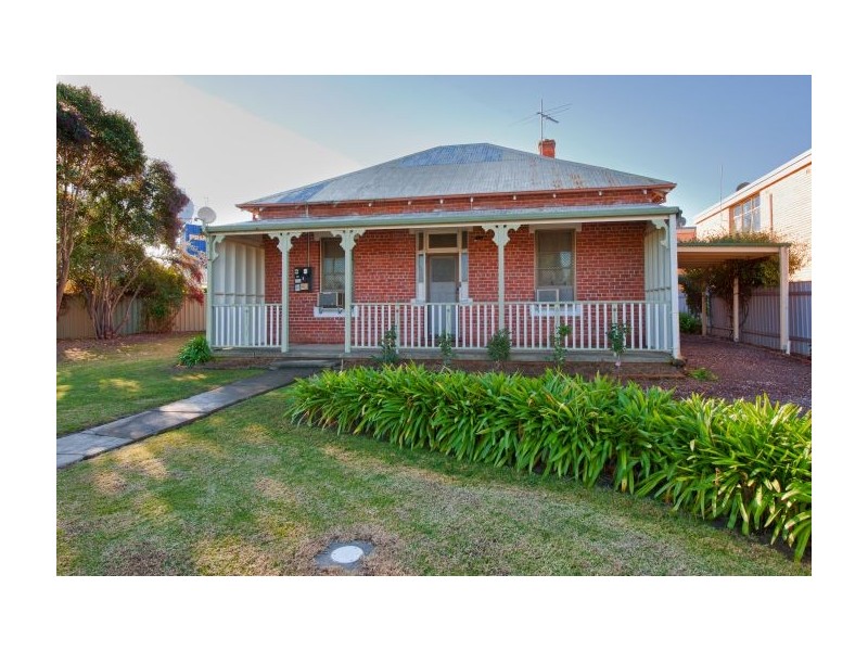 564 Union Rd, Lavington NSW 2641