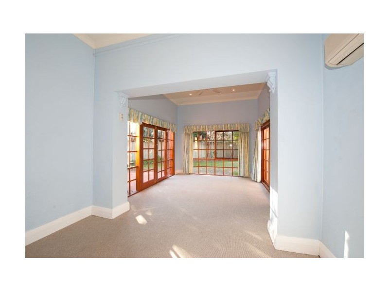 564 Union Rd, Lavington NSW 2641