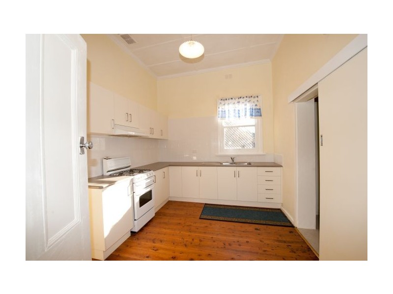 564 Union Rd, Lavington NSW 2641