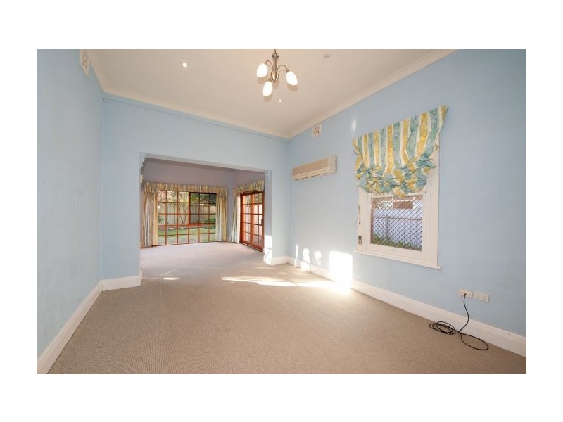 564 Union Rd, Lavington NSW 2641