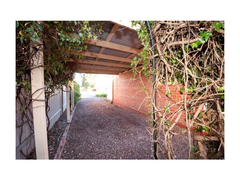 564 Union Rd, Lavington NSW 2641