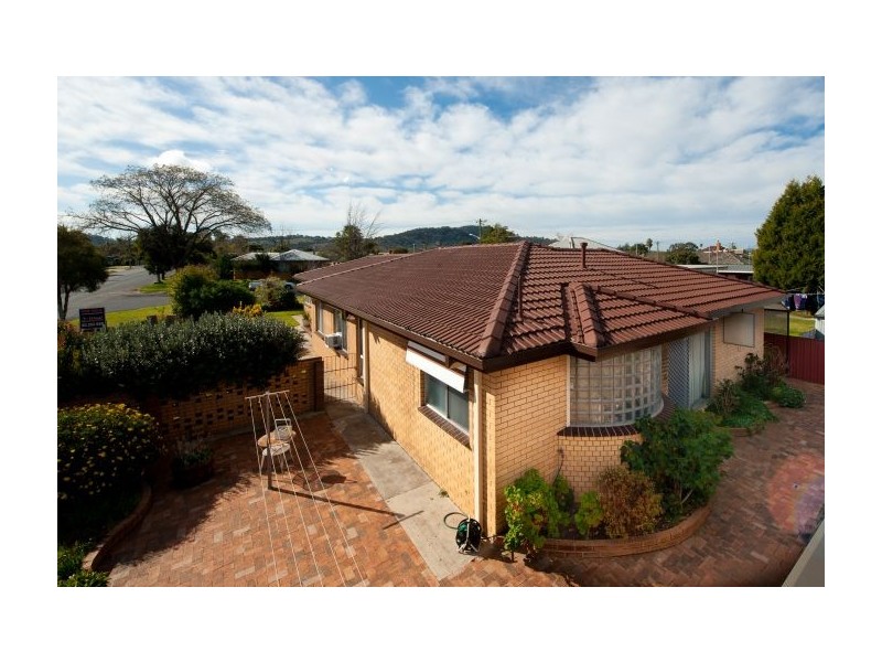 457 Bell St, Lavington NSW 2641