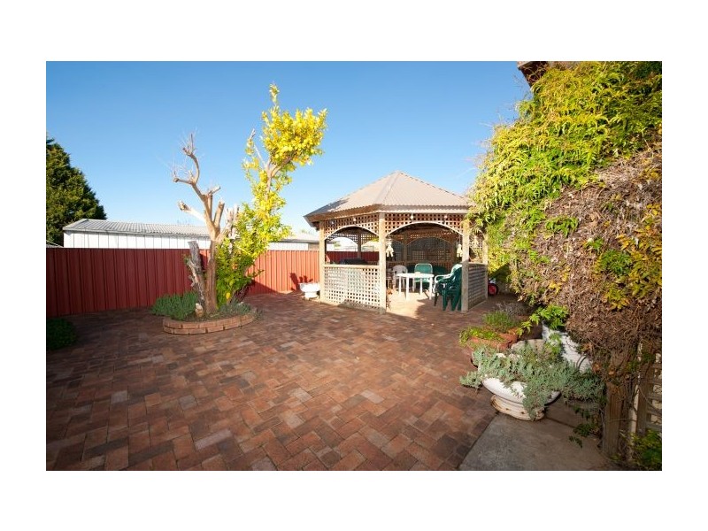 457 Bell St, Lavington NSW 2641