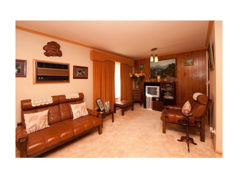 457 Bell St, Lavington NSW 2641