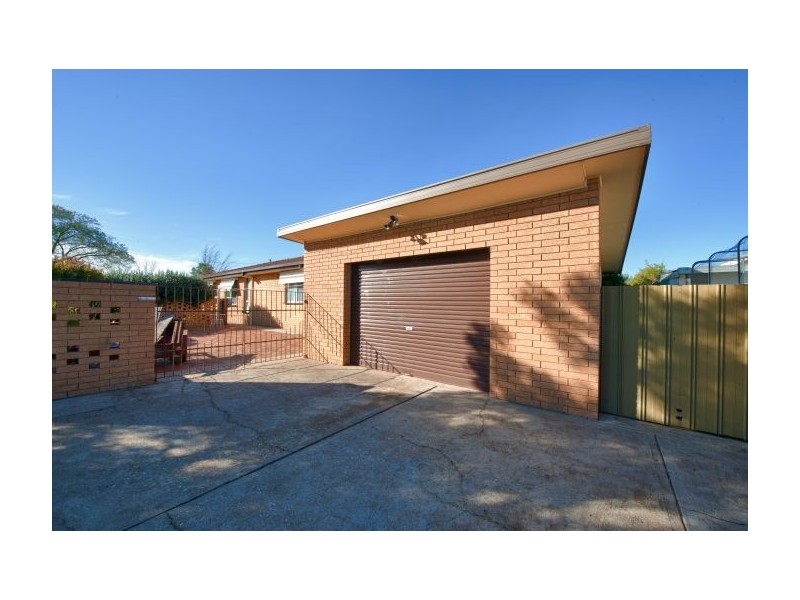 457 Bell St, Lavington NSW 2641
