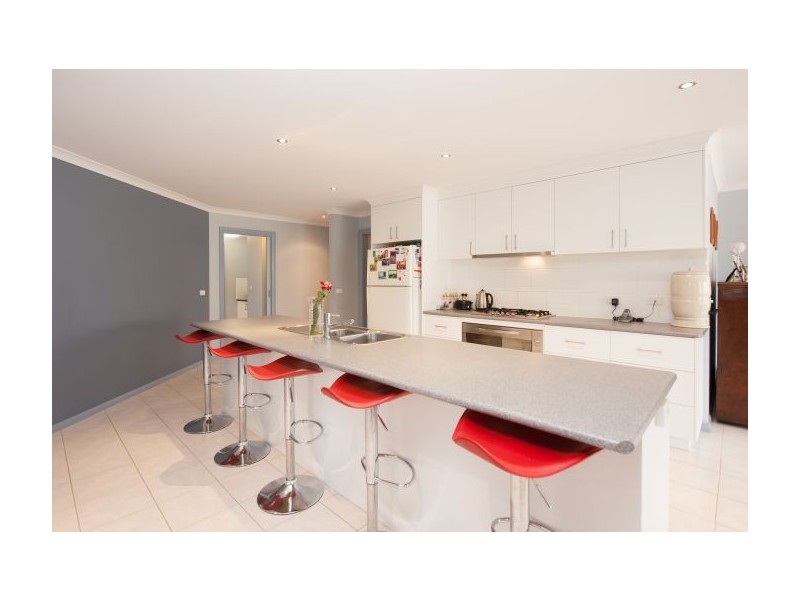 557 Nagle Rd, Lavington NSW 2641