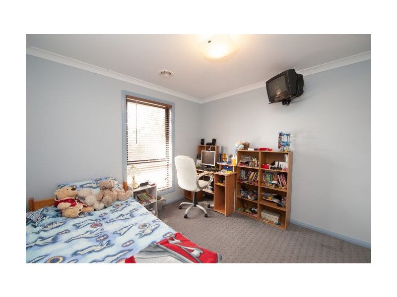 557 Nagle Rd, Lavington NSW 2641