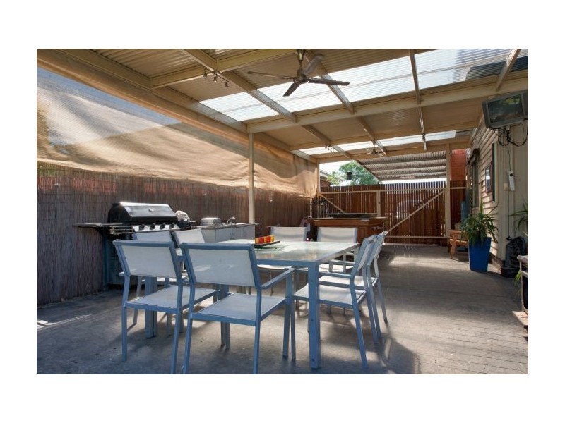 493 Kaitlers Rd, Lavington NSW 2641