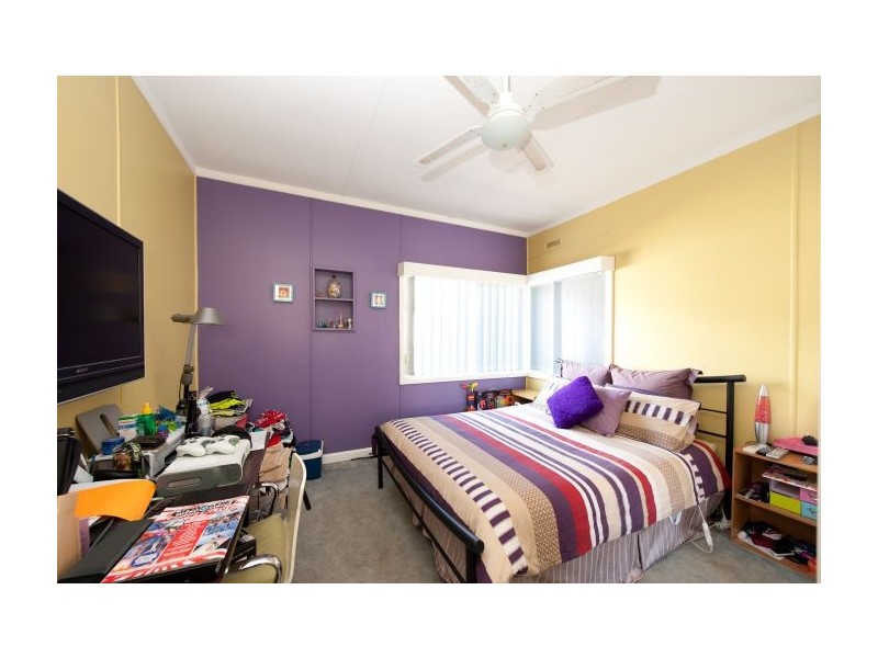 493 Kaitlers Rd, Lavington NSW 2641