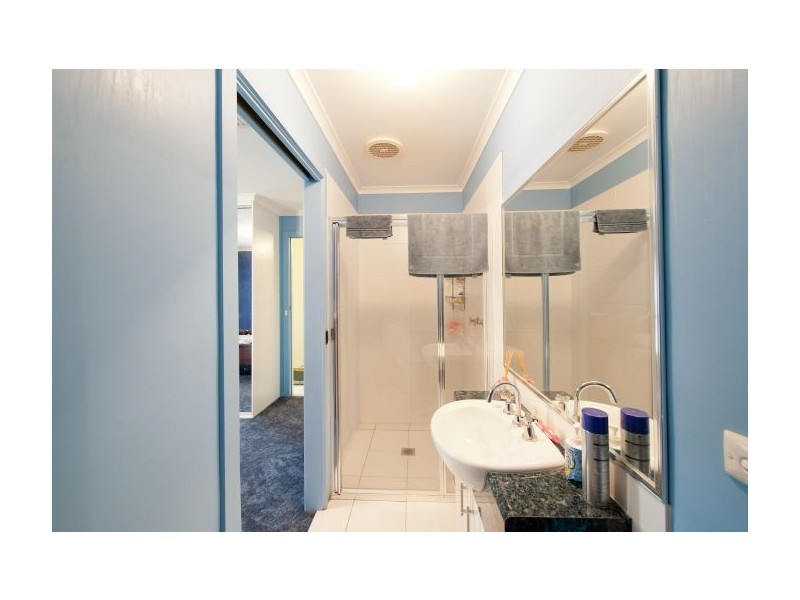 363 Haven Place, Lavington NSW 2641