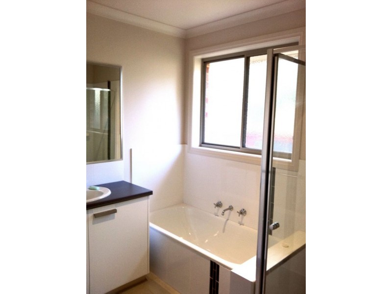 12 Wills Court, Thurgoona NSW 2640