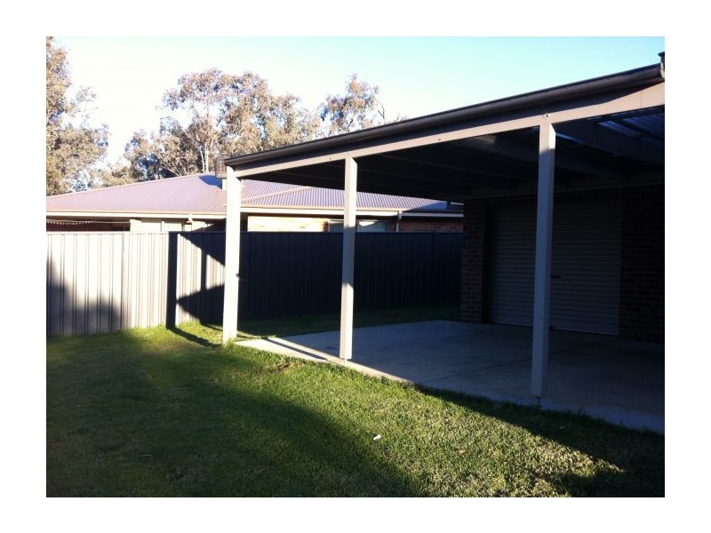 12 Wills Court, Thurgoona NSW 2640