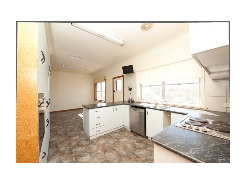 366 Sioux Crt, Lavington NSW 2641