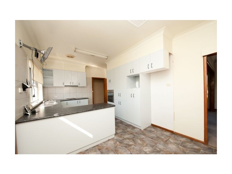 366 Sioux Crt, Lavington NSW 2641