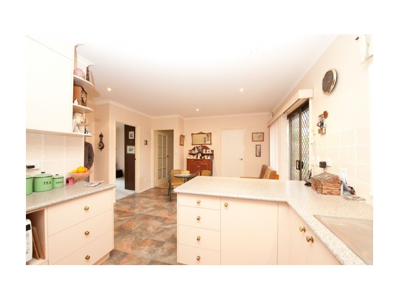 589 Zago Court, Lavington NSW 2641